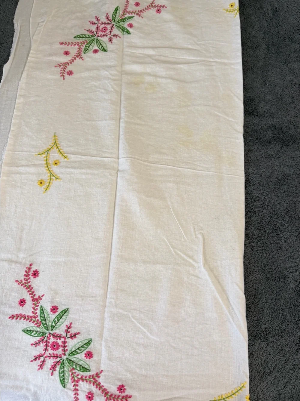 Vintage Floral Embroidered and Printed tablecloth sets-well love